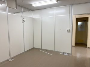 新社屋への移転パーテーション施工