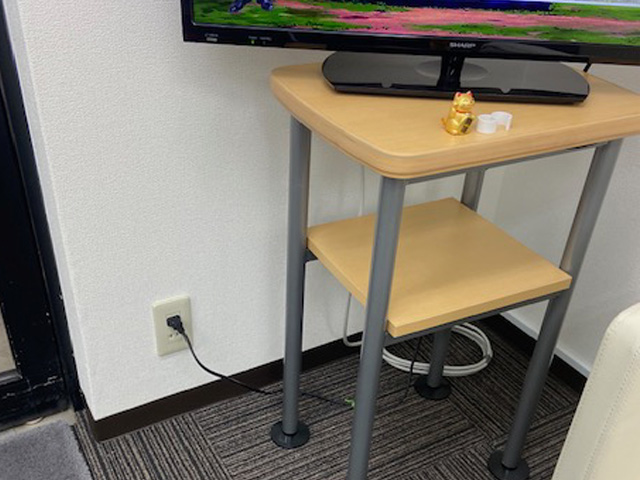 パソコン・複合機の購入・初期設定　同軸ケーブル配線モール処理