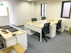 新しい事務所に必要なオフィス家具を一式納品