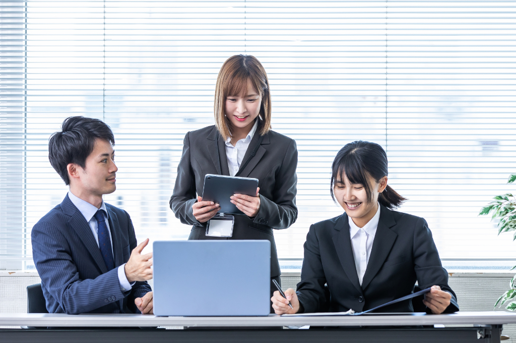 最適な選択で、社員がストレスなく働ける快適な窓まわりへ