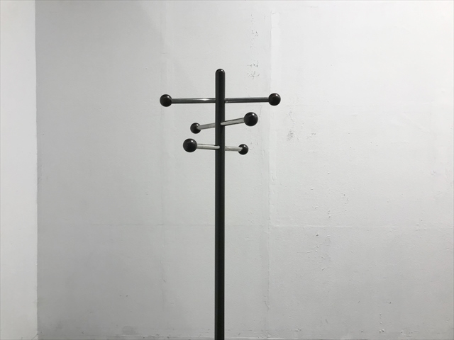 |[nK[
