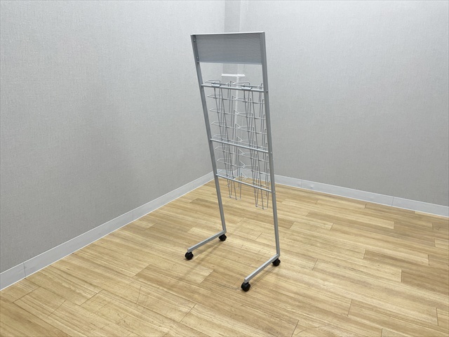 �p���t���b�g�X�^���h�@2��8�i�@�L���X�^�[�t