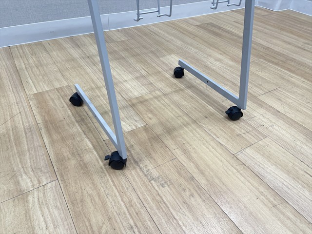 �p���t���b�g�X�^���h�@2��8�i�@�L���X�^�[�t