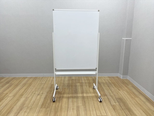 プラス　壁面立て掛け用自立片面ホワイトボード『中古良品』W1250 脚付ホワイトボード 片面式 縦型[-][中古]|脚付ホワイトボード-ボード