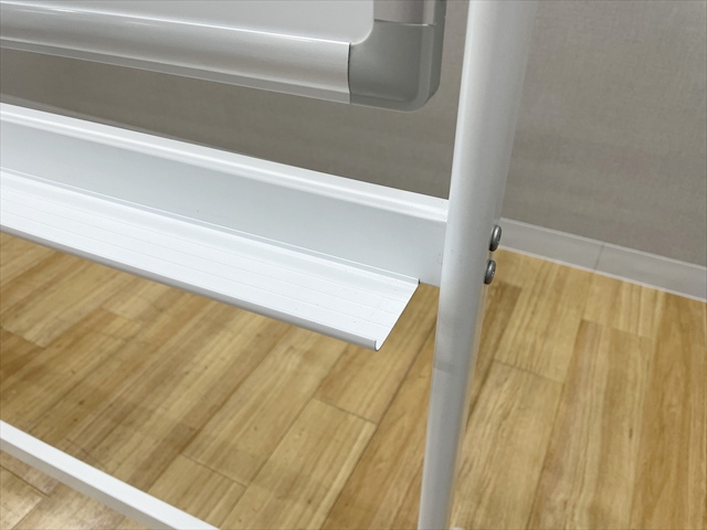 �r�t�z���C�g�{�[�h�@���ʎ��@�Жʌ��ԗ\��\�@�G�����T�@LEAR-32SY