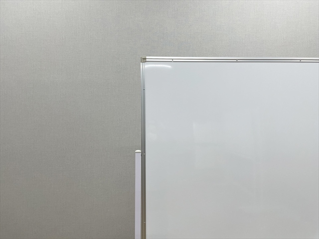 脚付ホワイトボード 両面式[-][中古]|脚付ホワイトボード-ボード 