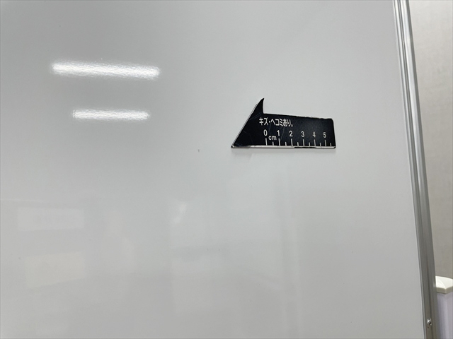 中古 ホワイトボード キズ・スレ有 中古 ホワイトボード キズ・スレ有 脚付ホワイトボード 両面式[-][中古
