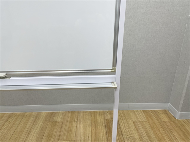 脚付ホワイトボード 片面式[-][中古]|脚付ホワイトボード-ボード 