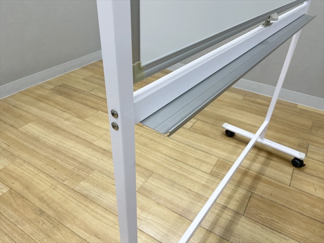 ホワイトボード【片面・.中古】 脚付ホワイトボード 片面式[-][中古]|脚付ホワイトボード-ボード