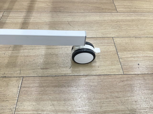 NB　自立両面ホワイトボード『中古良品』複数入荷！ 脚付ホワイトボード 両面式[-][中古]|脚付ホワイトボード-ボード