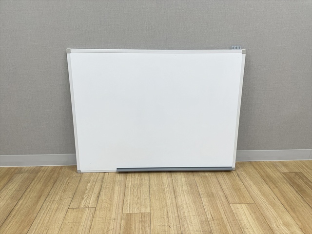 ホワイトボード　中古　とても大きいです　イベントなどに 脚付ホワイトボードも激安販売！｜オフィス家具（中古）通販ならHappy