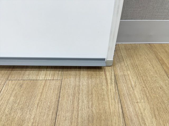 壁掛ホワイトボード[-][中古]|壁掛ホワイトボード-ボード オフィス家具