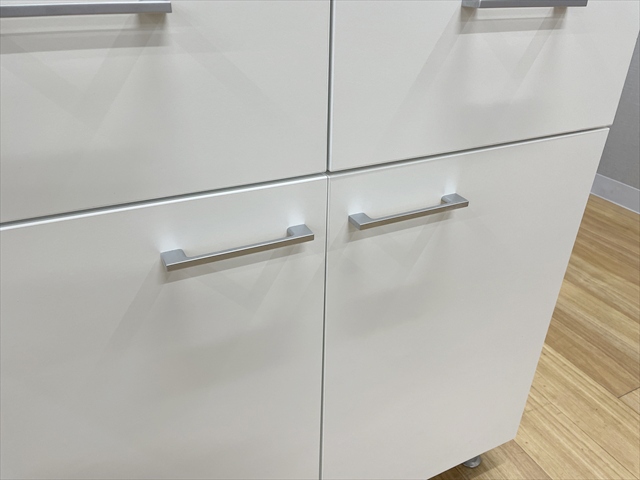 �r�W�l�X�L�b�`���@�C�[�g�C���@���e�B�@�L�b�`���J�E���^�[�@BKD-EK910APAWNN