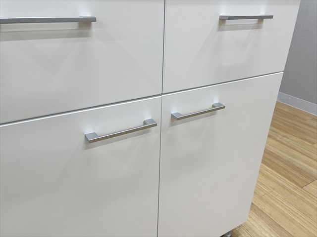 �r�W�l�X�L�b�`���@�C�[�g�C���@���e�B�@�L�b�`���J�E���^�[�@BKD-EK910APAWNN