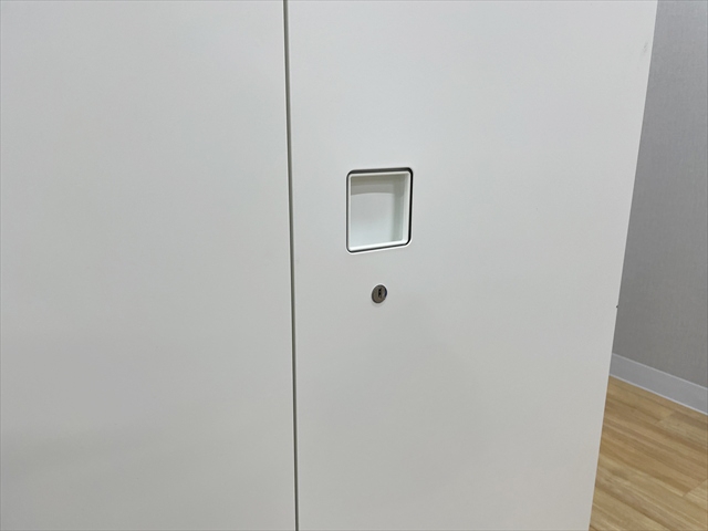 ���J�����Ɂ@�����O�@���N�g���C���@4K318M ZA75