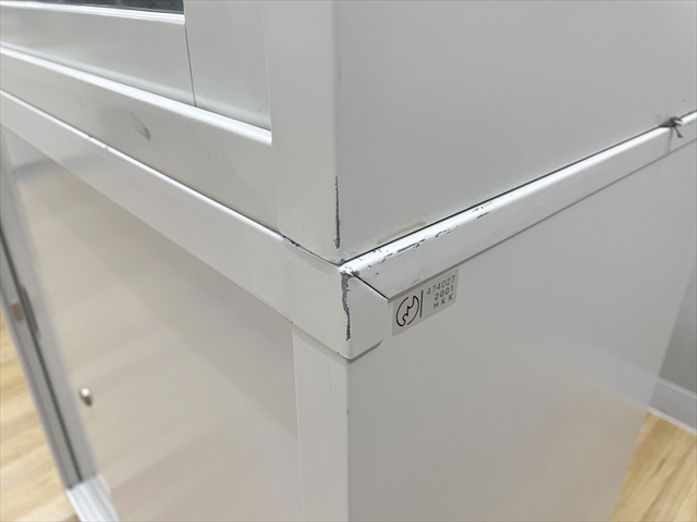 ����㉺�Z�b�g�@��i�K���X��