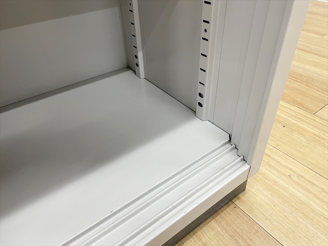 ����㉺�Z�b�g�@��i�K���X��