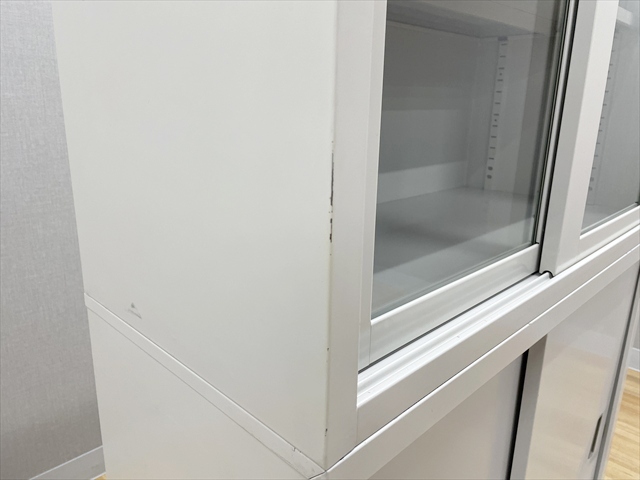 ����㉺�Z�b�g�@��i�K���X��