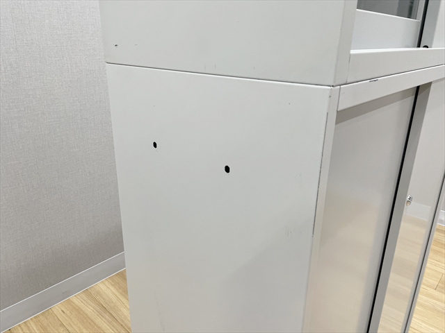 ����㉺�Z�b�g�@��i�K���X��