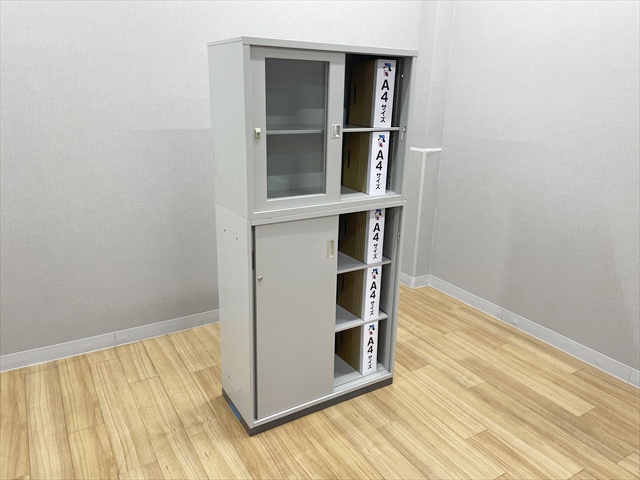 ����㉺�Z�b�g�@��i�K���X��