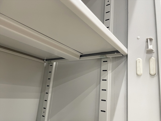 ����㉺�Z�b�g�@��i�K���X��