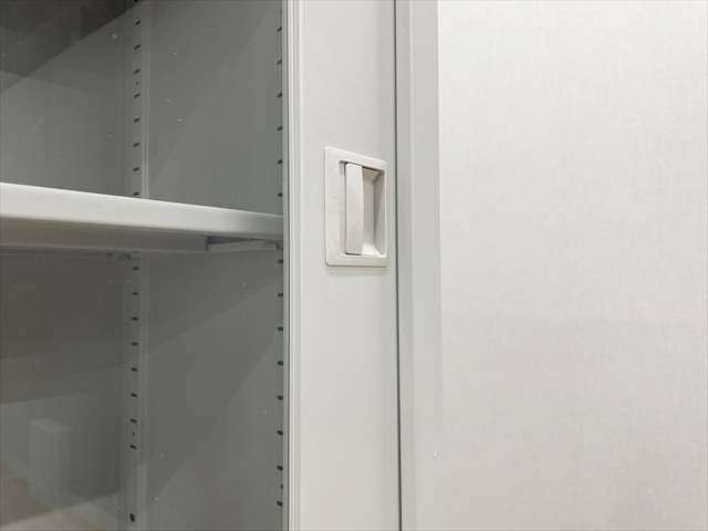 ����㉺�Z�b�g�@��i�K���X��