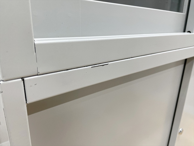 ����㉺�Z�b�g�@��i�K���X��