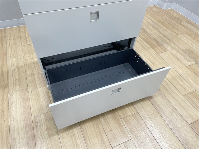 3�i���e�������J���A���@���N�g���C��