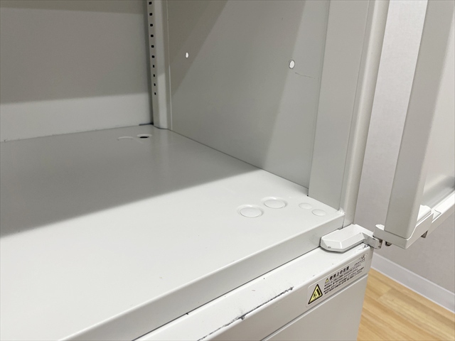 3�i���e�������J���A���@���N�g���C��