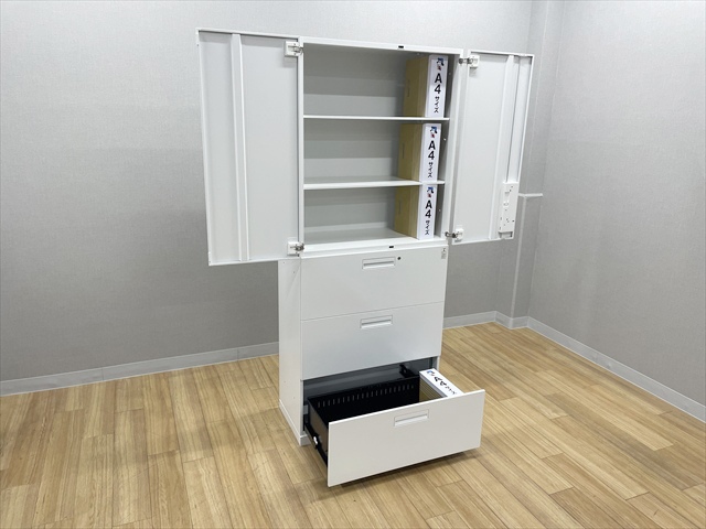 3�i���e�������J���A���@�G�f�B�A�@�V���O���x�[�X�^