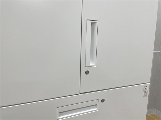 3�i���e�������J���A���@�G�f�B�A�@�V���O���x�[�X�^