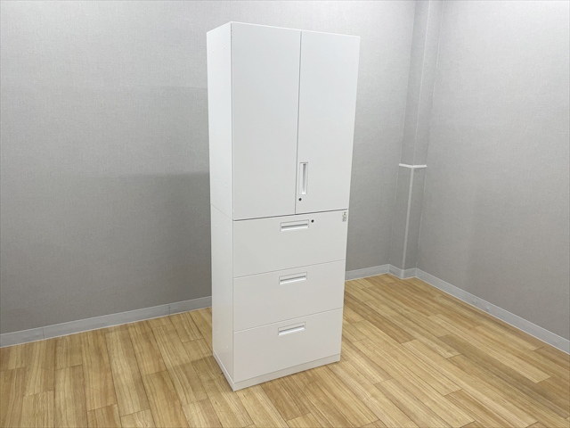 3�i���e�������J���A���@�G�f�B�A�@�V���O���x�[�X�^