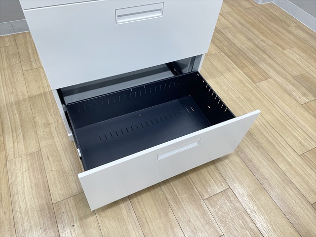 3�i���e�������J���A���@�G�f�B�A�@�V���O���x�[�X�^