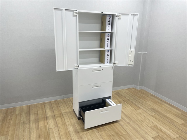 3�i���e�������J�A���@�G�f�B�A�@�V���O���x�[�X�^