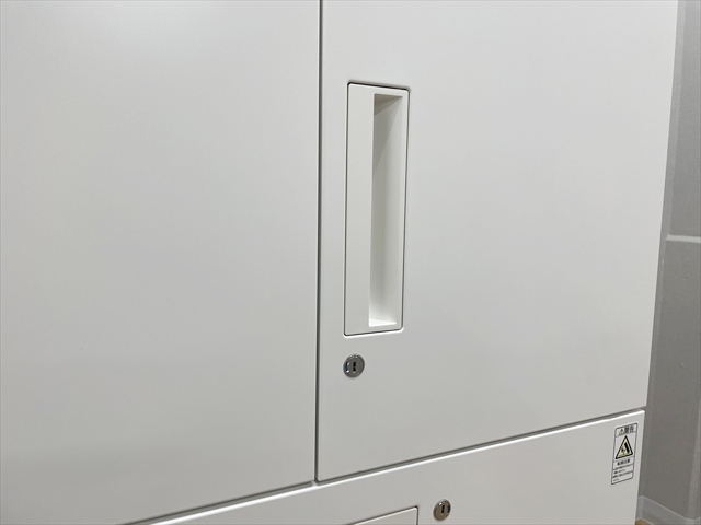 3�i���e�������J�A���@�G�f�B�A�@�V���O���x�[�X�^