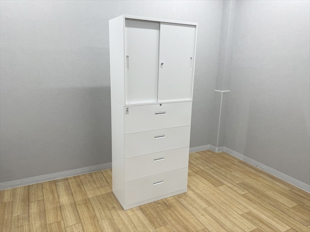 4�i���e��������A���@CW�^