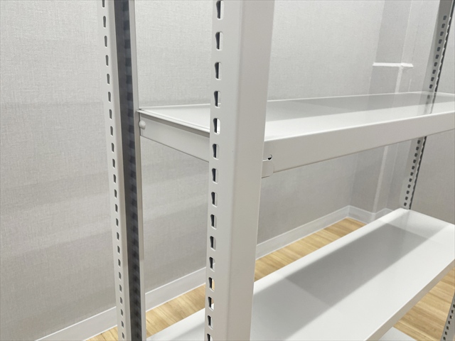 NB　W900　ノンボルト天地４段スチール　軽量棚『中古良品』複数入荷！ PLUS（プラス） PB 軽量ラック(天地4段)ボルトレス スチールラック 幅