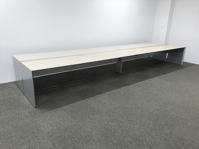 �t���[�A�h���X�f�X�N�@���[�N���B�X�^�@4���V�@���ʃ^�C�v