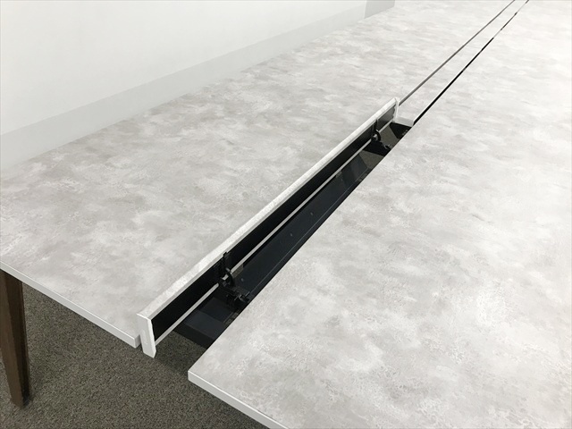 �t���[�A�h���X�f�X�N�@�Z���e�B�A�@4���V�@���ʃ^�C�v