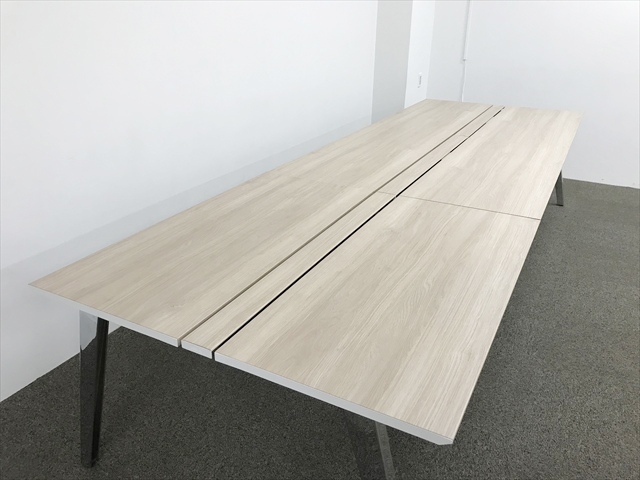 �t���[�A�h���X�f�X�N�@�Z���e�B�A�@4���V�@���ʃ^�C�v