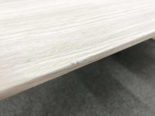 �t���[�A�h���X�f�X�N�@�Z���e�B�A�@4���V�@���ʃ^�C�v