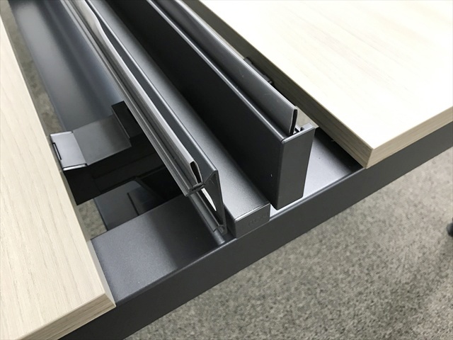 �t���[�A�h���X�f�X�N�@�A�t�B�[�m�@2���V�@���ʃ^�C�v