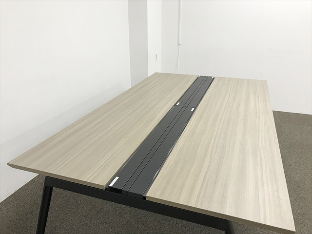 �t���[�A�h���X�f�X�N�@�A�t�B�[�m�@2���V�@���ʃ^�C�v