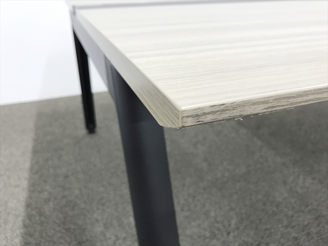 �t���[�A�h���X�f�X�N�@�A�t�B�[�m�@2���V�@���ʃ^�C�v