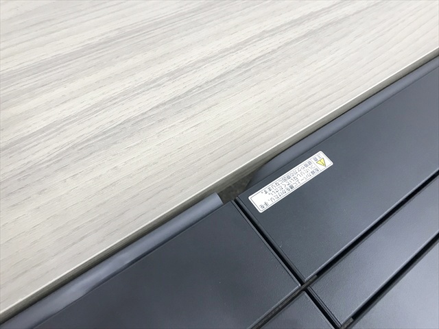 �t���[�A�h���X�f�X�N�@�A�t�B�[�m�@2���V�@���ʃ^�C�v