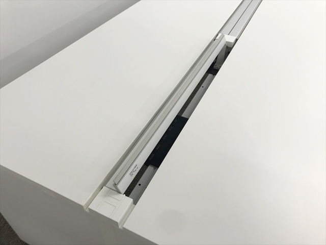 �t���[�A�h���X�f�X�N�@���[�N���B�X�^�@4���V�@���ʃ^�C�v