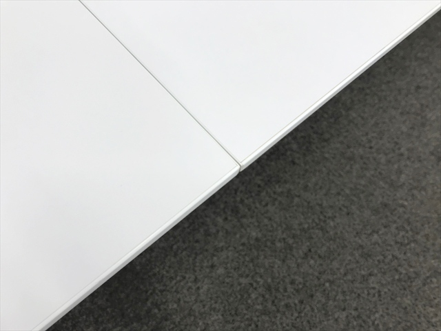 �t���[�A�h���X�f�X�N�@���[�N���B�X�^�@4���V�@���ʃ^�C�v