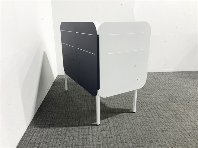 �yOUTLET�z���f�X�N�@�ʃu�[�X�@�X�}�C���@�X�^�`�I�[�l�f�X�N�@���o����