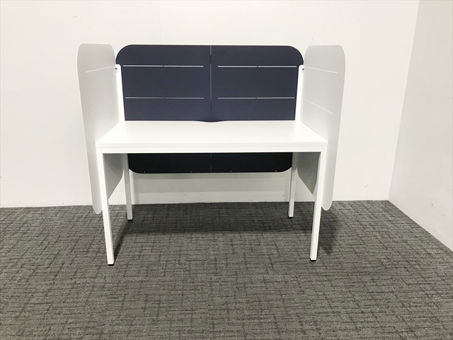 �yOUTLET�z���f�X�N�@�ʃu�[�X�@�X�}�C���@�X�^�`�I�[�l�f�X�N�@���o����