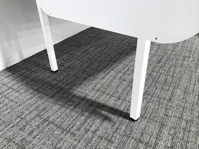 �yOUTLET�z���f�X�N�@�ʃu�[�X�@�X�}�C���@�X�^�`�I�[�l�f�X�N�@���o����